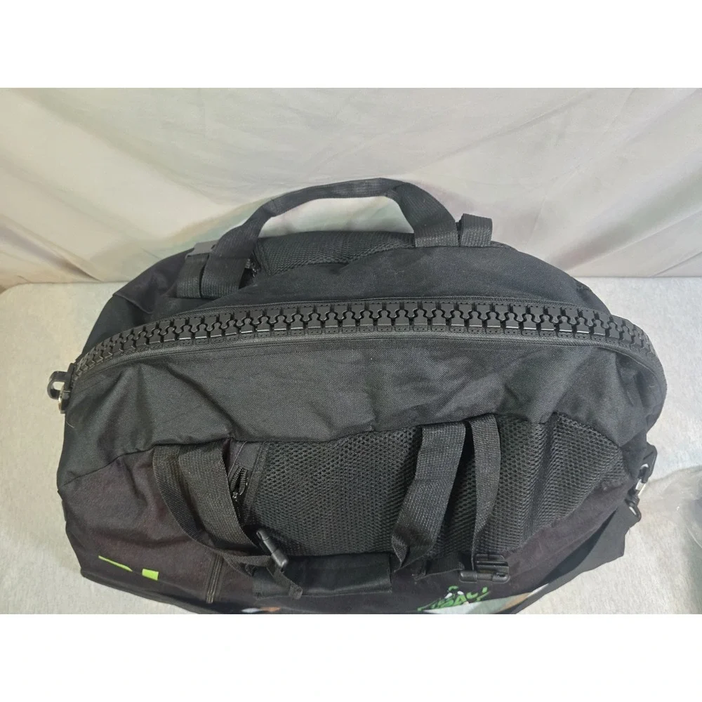 Team Impact MMA Duffle Bag And New Glove Combo 